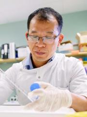 Dr Zhe Yang